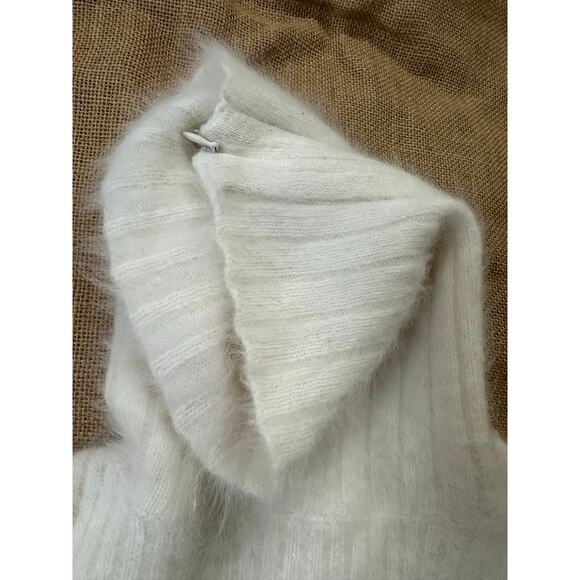 Angora Fuzzy Vintage sweater White turtleneck Pullover side zipper Sz S/M - Picture 9 of 11
